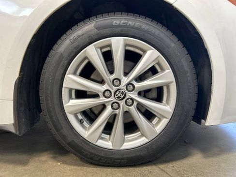 Used 2024 Toyota Corolla SE FWD image 11