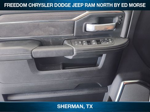 Used 2025 RAM 2500 Laramie AWD/4WD image 30