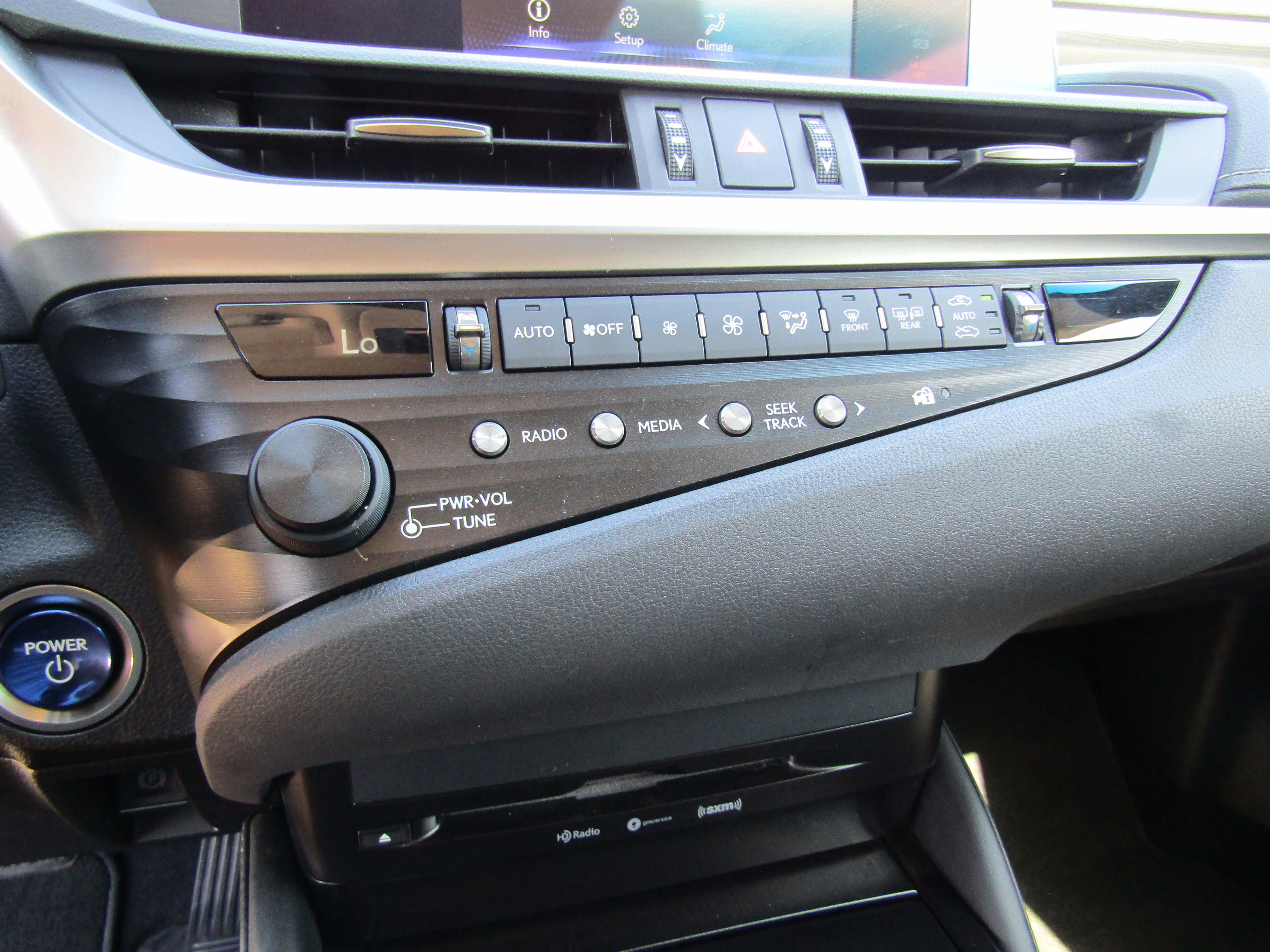 Used 2019 Lexus ES 300h FWD image 23