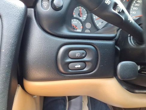 Used 1998 Chevrolet Corvette Coupe w/ Memory Pkg RWD image 14