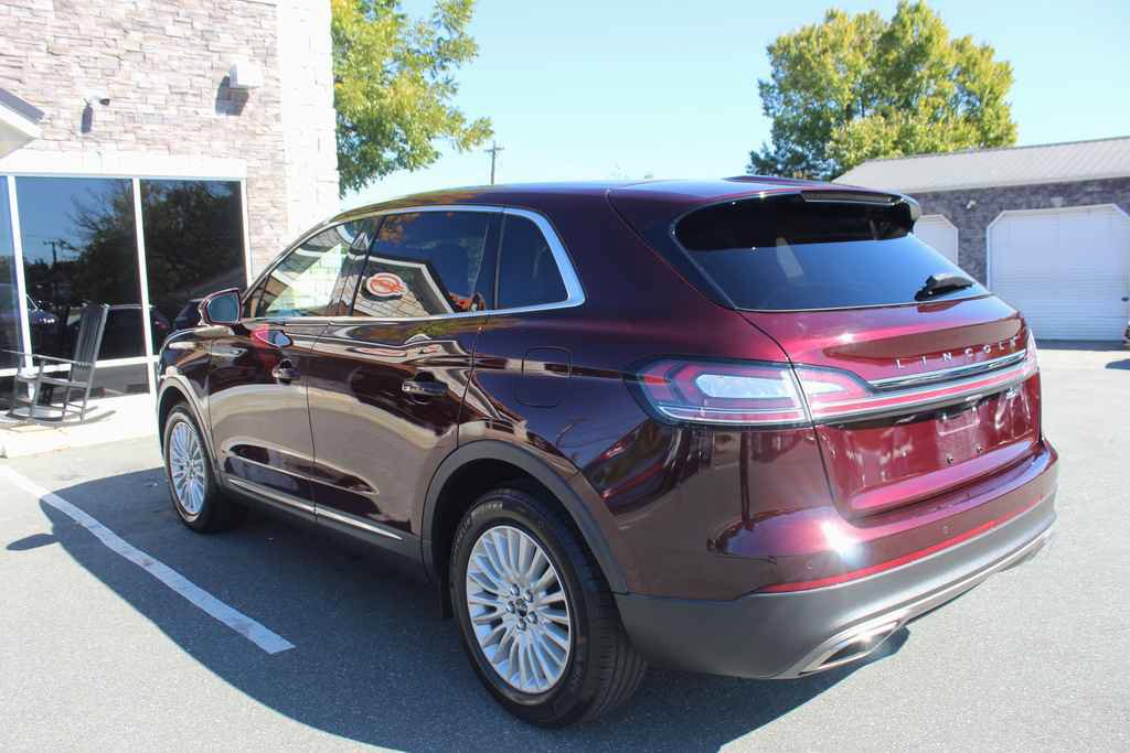 Used 2019 Lincoln Nautilus FWD image 9
