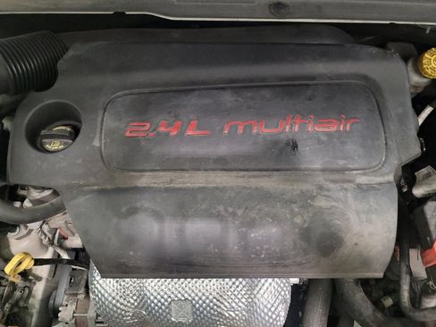 Used 2016 Jeep Renegade Latitude AWD/4WD image 30