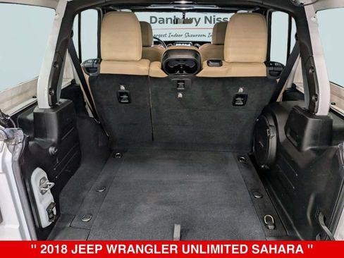 Used 2018 Jeep Wrangler Unlimited Sahara AWD/4WD image 31