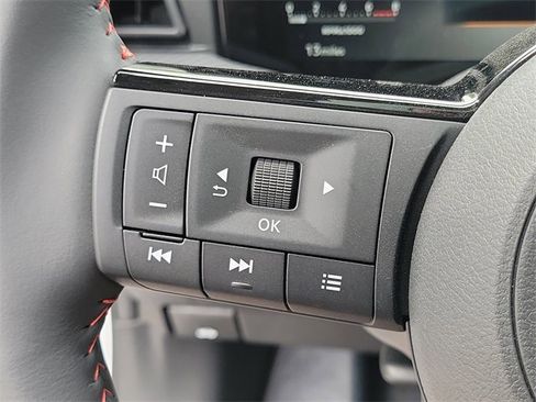 New 2025 Nissan Kicks SR w/ SR Premium Package image 9