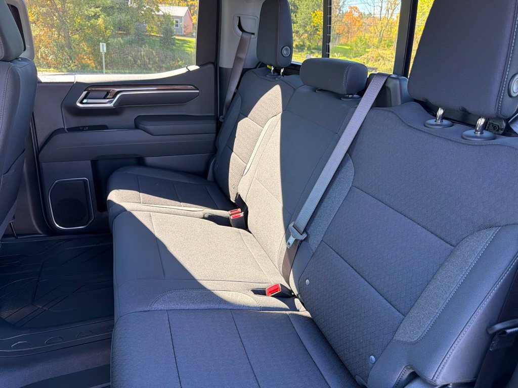 New 2026 Chevrolet Silverado 1500 RST w/ Dark Appearance Package AWD/4WD image 10