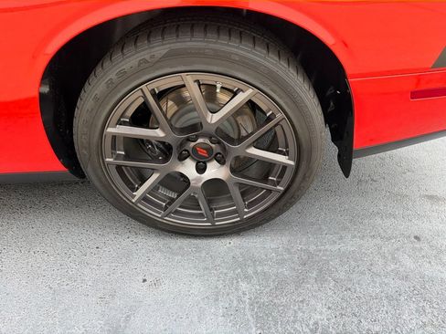 Used 2017 Dodge Challenger R/T Scat Pack RWD image 32