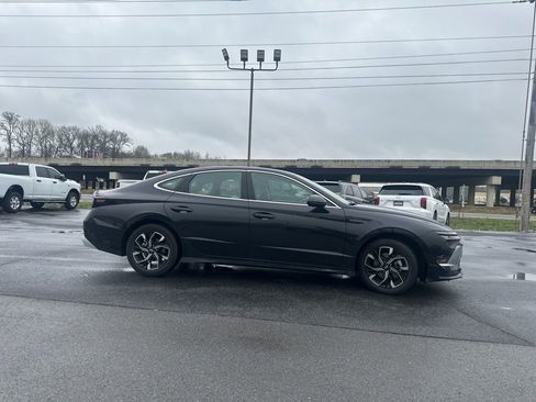 Used 2025 Hyundai Sonata SEL FWD image 5