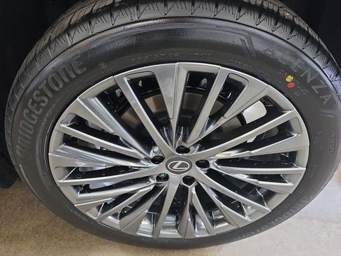 New 2026 Lexus RX 450h AWD w/ Convenience Package image 31