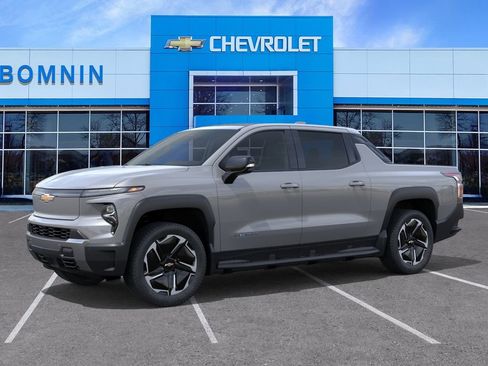 Used 2026 Chevrolet Silverado EV LT AWD/4WD image 3