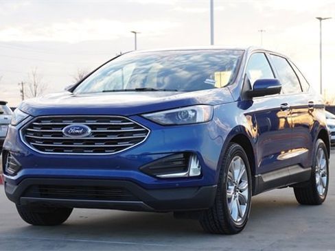 Used 2024 Ford Edge Titanium image 3