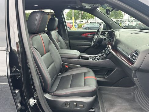 Used 2024 Chevrolet Traverse RS AWD/4WD image 22
