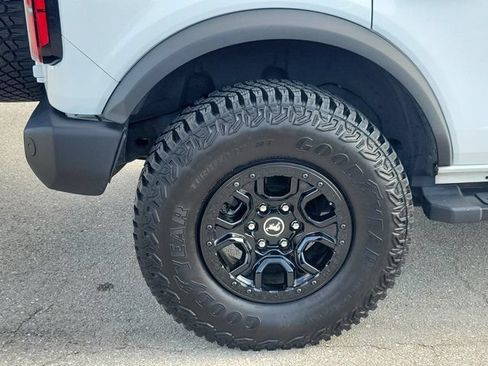Certified 2024 Ford Bronco Wildtrak AWD/4WD image 10