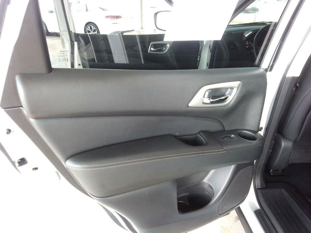 Used 2020 Nissan Pathfinder S FWD image 21