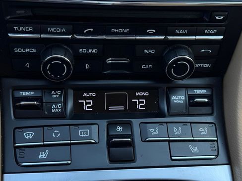 Used 2014 Porsche Cayman image 26