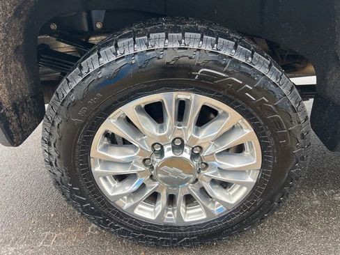 Used 2020 Chevrolet Silverado 3500 High Country w/ Z71 Off-Road Package image 12