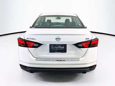 Used 2022 Nissan Altima 2.5 SR FWD image 7
