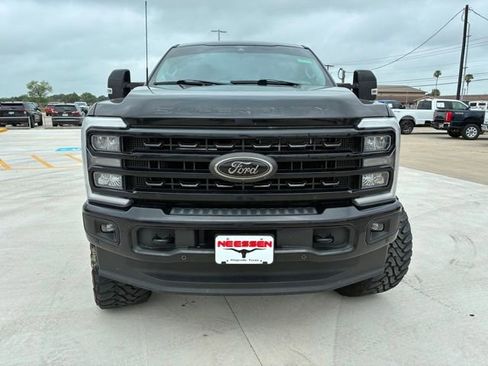 Used 2024 Ford F250 Lariat w/ Lariat Ultimate Package AWD/4WD image 8