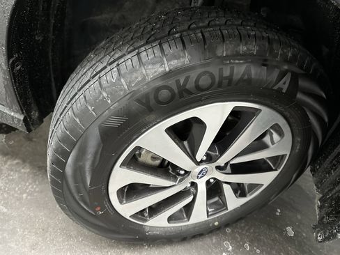 Certified 2025 Subaru Outback Premium image 10