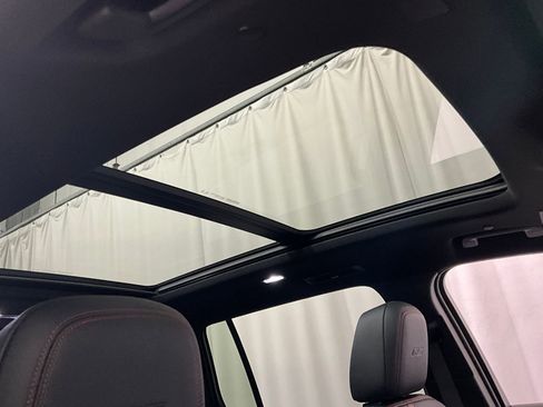 Used 2024 Chevrolet Traverse RS w/ LPO, Floor Liner Package image 23