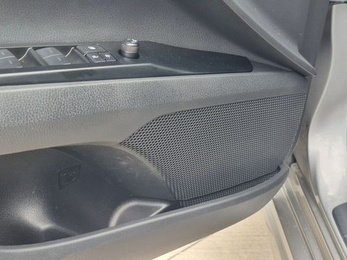 Used 2025 Toyota Camry SE w/ Convenience Package AWD/4WD image 15