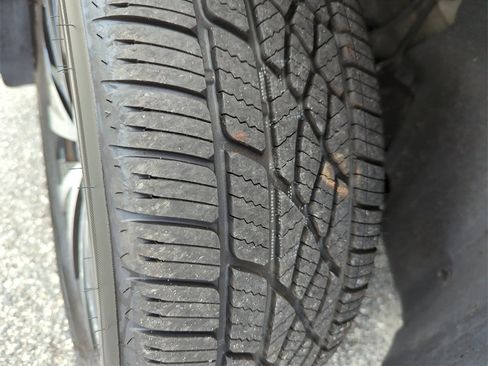 Used 2022 Volkswagen Taos SE image 45