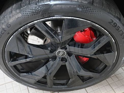 Used 2024 Audi RS Q8 AWD/4WD image 17