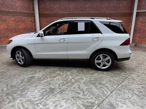 Used 2019 Mercedes-Benz GLE 400 4MATIC image 2