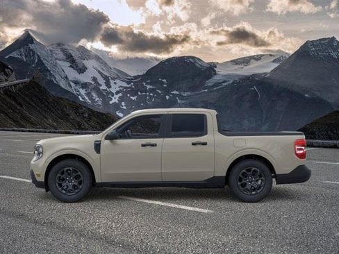 New 2025 Ford Maverick XLT image 3