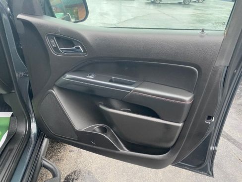 Used 2018 GMC Canyon All Terrain w/ All Terrain X Package AWD/4WD image 17