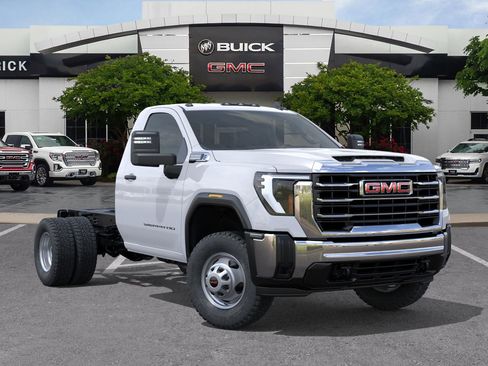 New 2025 GMC Sierra 3500 Pro w/ Convenience Package image 9