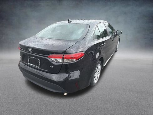 Used 2023 Toyota Corolla LE FWD image 5