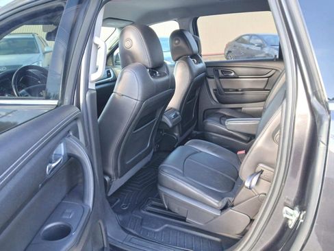 Used 2016 Chevrolet Traverse LT image 11