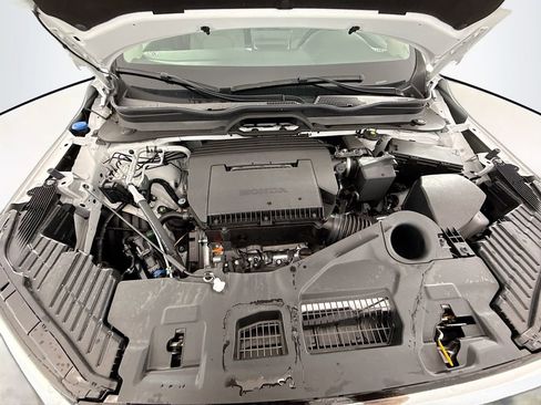 New 2025 Honda Pilot Touring image 31