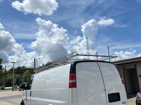 Used 2019 GMC Savana 2500 w/ Driver Convenience Package image 7