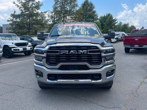 Used 2025 RAM 2500 Tradesman AWD/4WD image 3