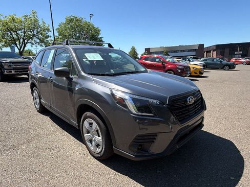 Used 2022 Subaru Forester AWD/4WD image 3