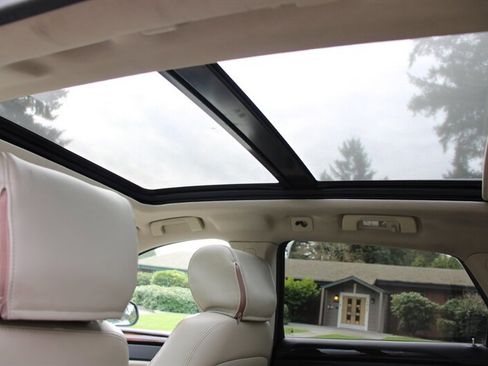 Used 2010 Cadillac SRX Performance image 9