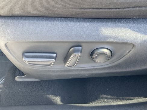 Used 2025 Toyota RAV4 XLE w/ Convenience Package image 16