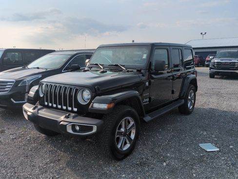 Used 2021 Jeep Wrangler Unlimited Sahara w/ Uconnect 4C Nav & Sound Group AWD/4WD image 1