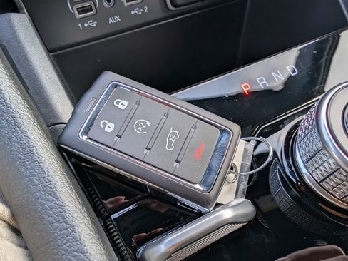 New 2025 Jeep Grand Cherokee Limited w/ Black Appearance Package image 17