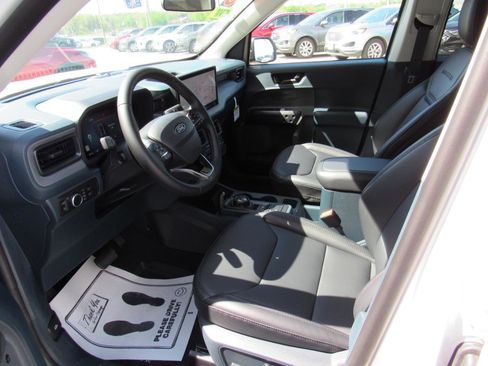 New 2026 Ford Maverick Lariat w/ Black Appearance Package AWD/4WD image 8