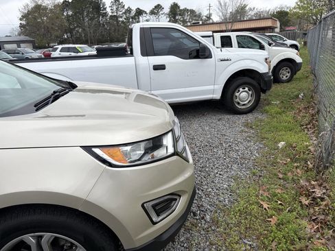 Used 2017 Ford Edge Titanium w/ Technology Package image 3