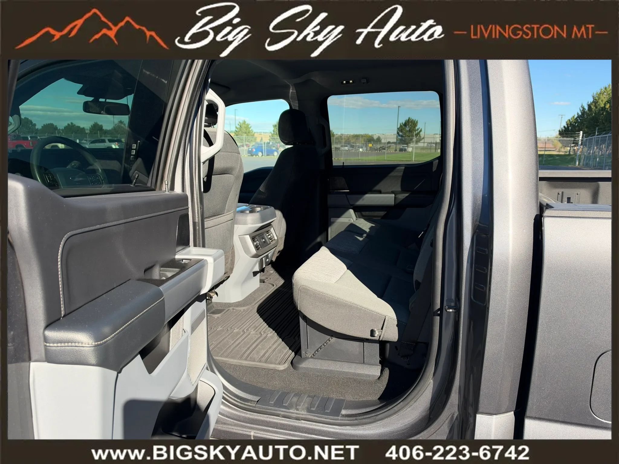 Used 2023 Ford F350 XLT w/ XLT Premium Package AWD/4WD image 18