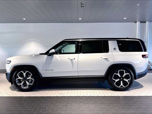 Used 2024 Rivian R1S Adventure Dual AWD/4WD image 2