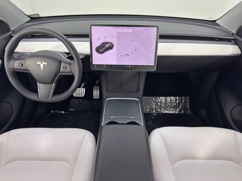 Used 2021 Tesla Model Y Performance image 13
