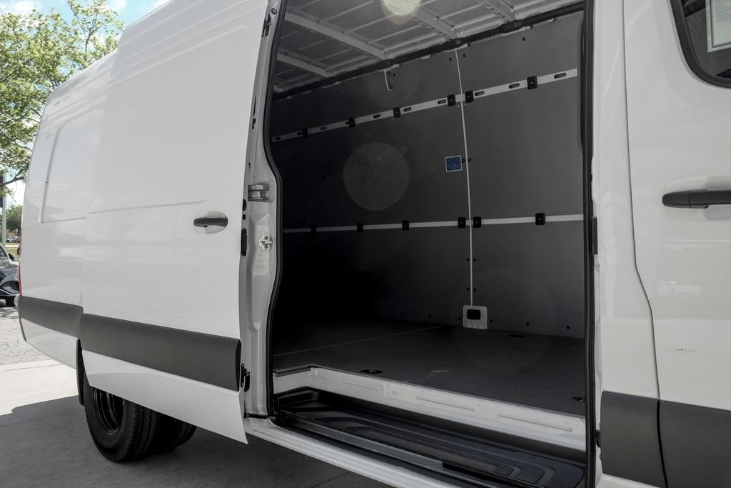 Used 2026 Mercedes-Benz Sprinter 3500 image 10