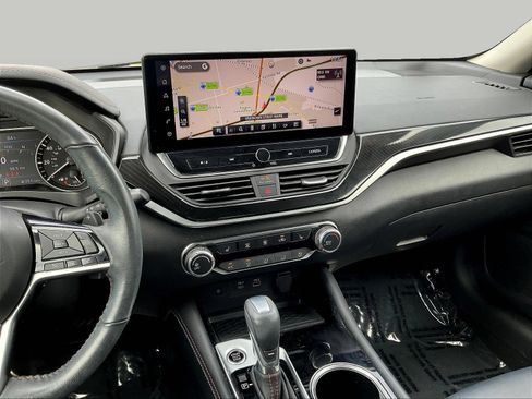 Used 2023 Nissan Altima 2.5 SR w/ SR Premium Package FWD image 12