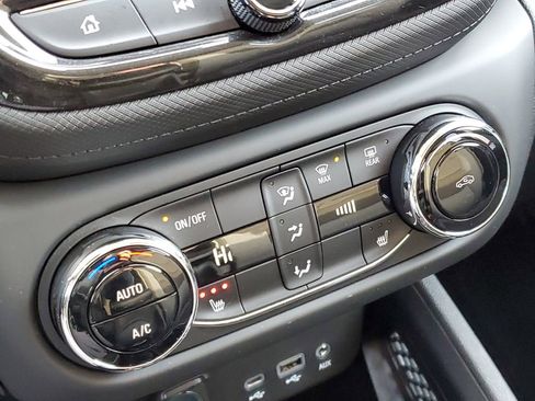 Certified 2023 Chevrolet TrailBlazer LT w/ Convenience Package image 21