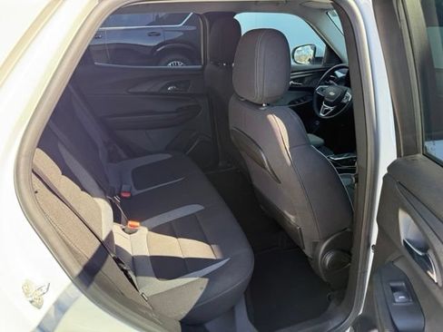 Used 2024 Chevrolet TrailBlazer LT w/ Convenience Package AWD/4WD image 18