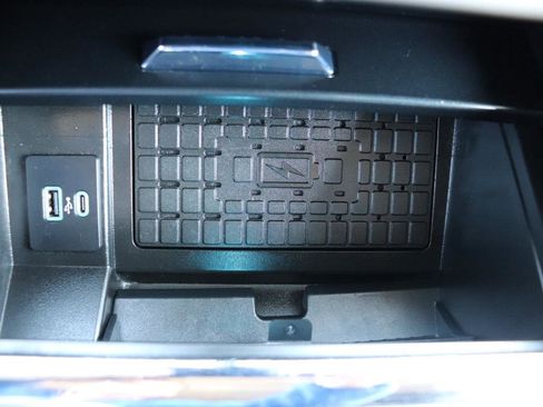 Used 2024 Ford Expedition XLT AWD/4WD image 40